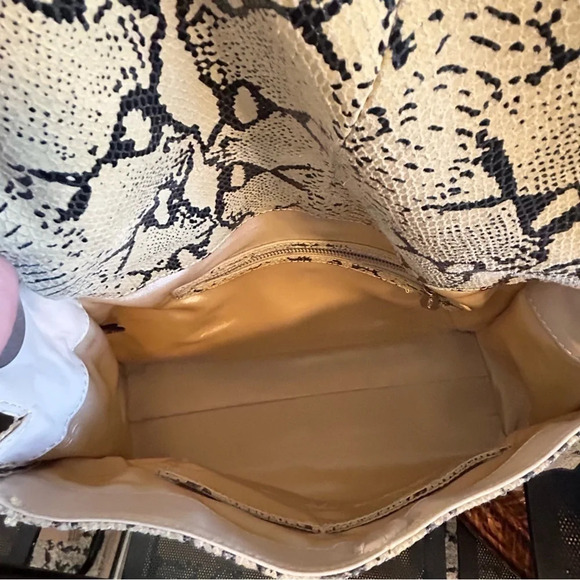 6126 Tan Snake Print Convertible Satchel Handbag Crossbody - Picture 10 of 11